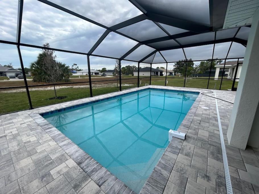 New With Heated Saltwater Pool! Ideal For 2 Families! Villa Cape Coral Exterior foto